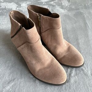 Franco Sarto L-Domino tan brown suede Women’s Ankle Boots size 6M